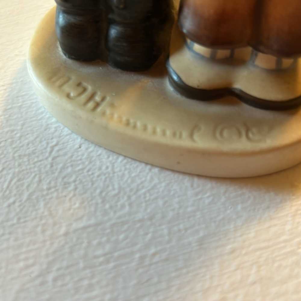 Authentic Hummel. - Picture 5 of 6